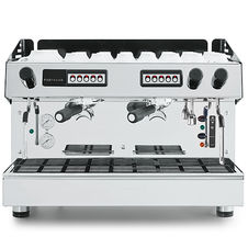 Mastro Espressomaskin 2 Gruppers 230V – For Baristaer og Hjemmebruk
Mastro 2-gruppers espressomaskin (modell EFA0016) med 11 liter vannkapasitet, 3.7KW strøm (230V, 1-fas), ideell for baristaer og hjemmebruk. Utstyrt med enkel mekanisk styring, ONE TOUCH elektronisk kontroll, automatisk vannpåfylling og rengjøringsprogram. Koppvarming, forhøyede grupper (14 cm), og messinggrupper for presisjon. Inkluderer cappuccinatore og to filterholdere. Perfekt for profesjonell eller personlig bruk.
