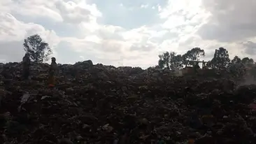 INCENDIO EN RELLENO SANITARIO DE NANACAMILPA OBLIGA A TRABAJOS PROLONGADOS DE CONTROL