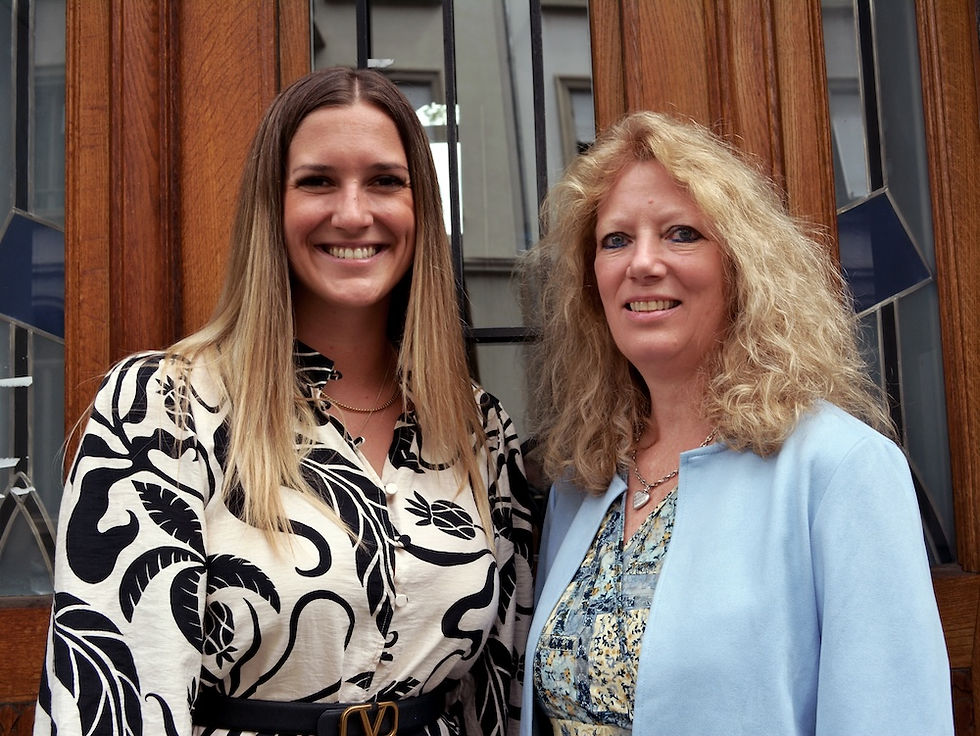 Esther Dysli (Private Selection Hotels & Tours) and Joy Fischer (Swiss Hospitality Collection). Source: Grand Metropolitan Hotels.