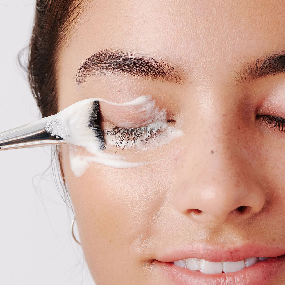 Lash cleansing