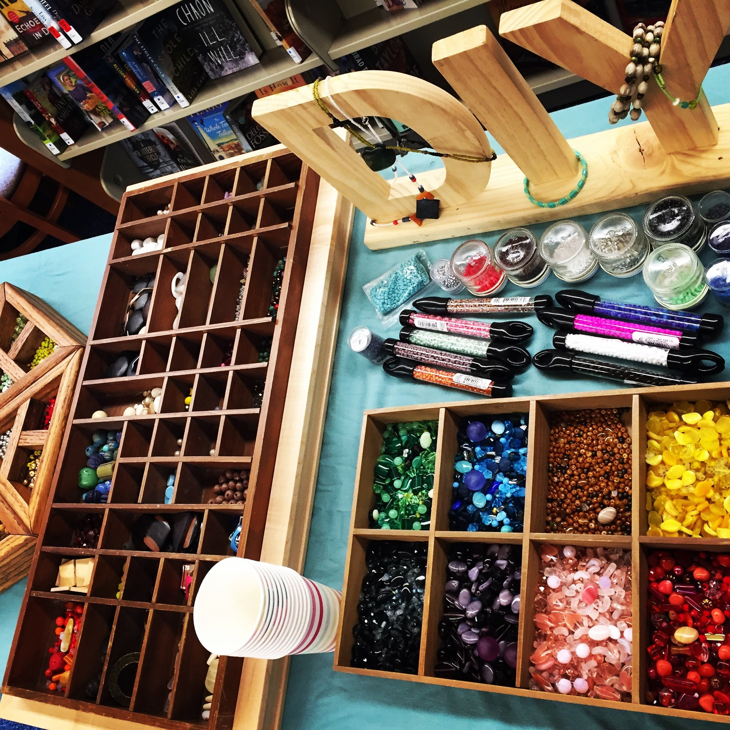 Jewelry Making Studio Give Rise Studio