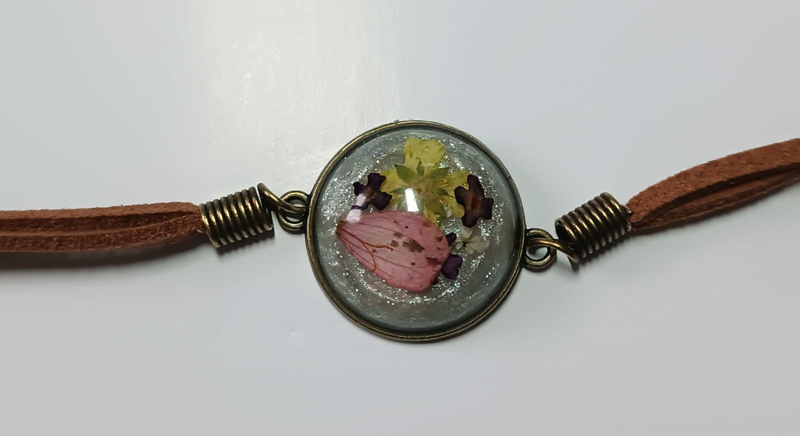 Médaillon bracelet résine irisée fleurs lesbijouxdisalaboare