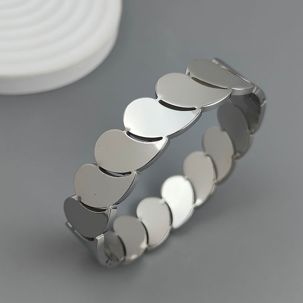 Thumbnail: New water drop hollow stainless steel gold plated 18K bracelet, high quality wat