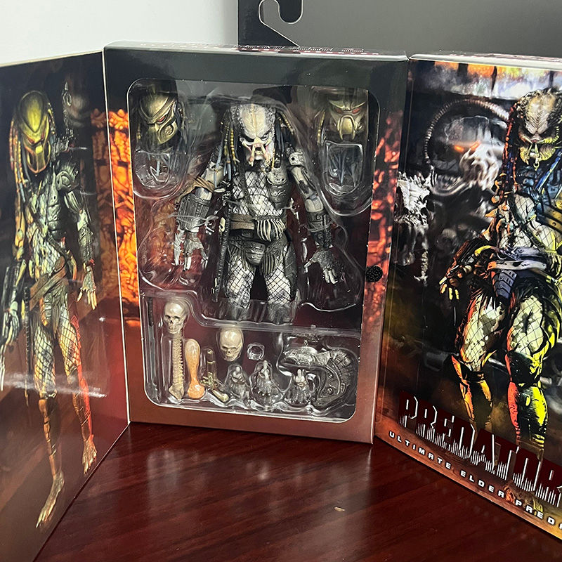 Thumbnail: Original NECA Ultimate Elder Predator Action Figure Model Toys Joint Movable Hor
