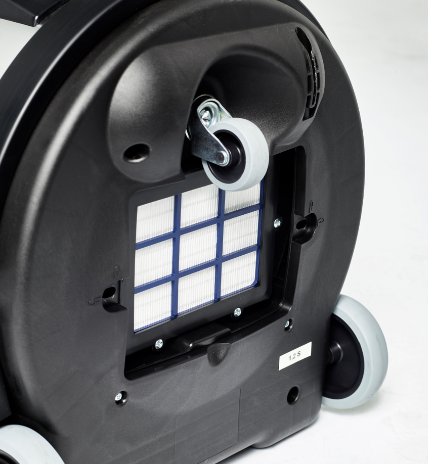 NILFISK EUROCLEAN VP930 4 GALLON COMMERCIAL CANISTER VACUUM