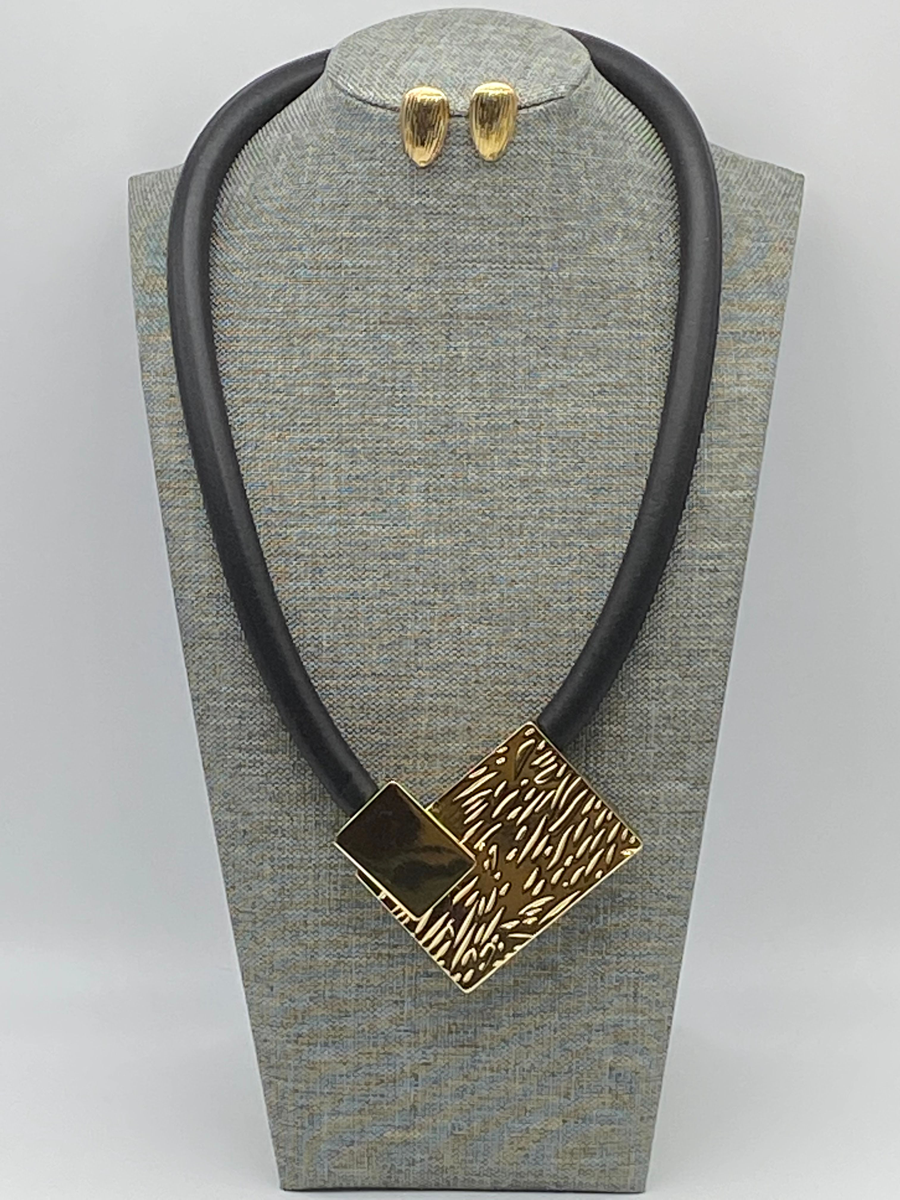 Vegan Leather Gold Square Necklace Set