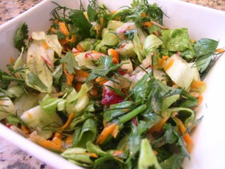 סלט עשבי תיבול מיוחד וצבעוני