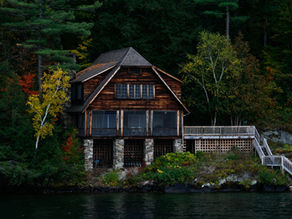 Top 20 Family-Friendly Stays in Lake George: The Ultimate Parent's Guide
