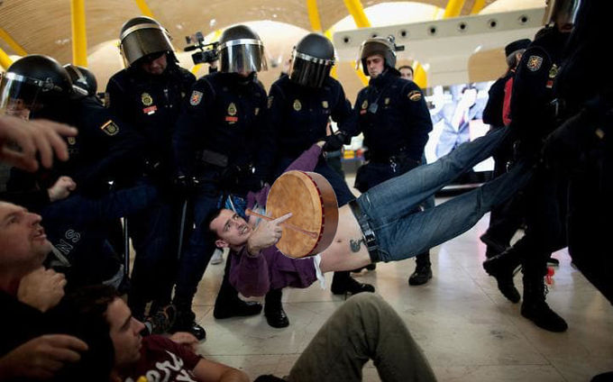 BODHRAN PLAYER DRAGGED FROM SESSION TO MAKE ROOM FOR HIGHER PRIORITY MUSICIAN
