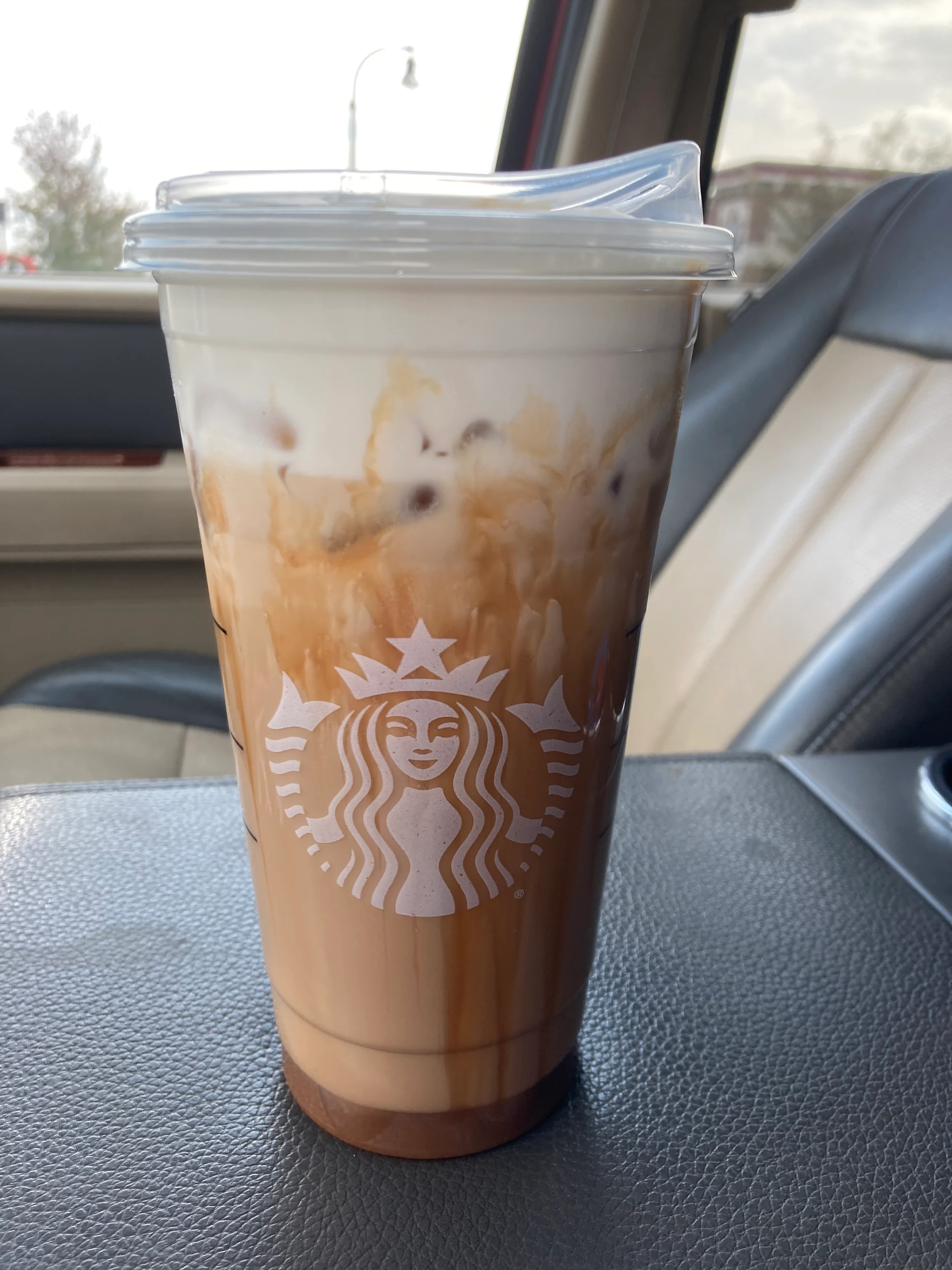 Why Dunkin Donuts Coffee Is Better Than Starbucks