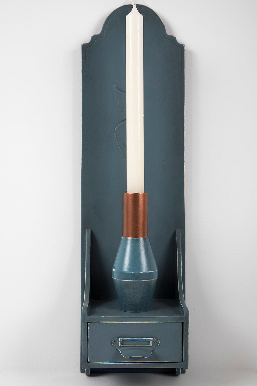 Miniature : Meuble mural.