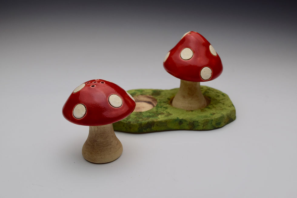 Thumbnail: Mushroom Salt and Pepper Set