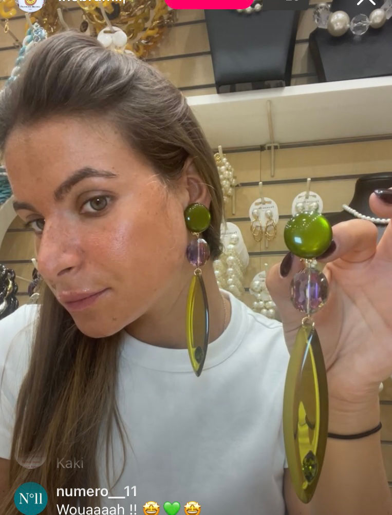 Miniature : Francine Bramli boucles d’oreilles clips modèle plume verte et cristal parme 