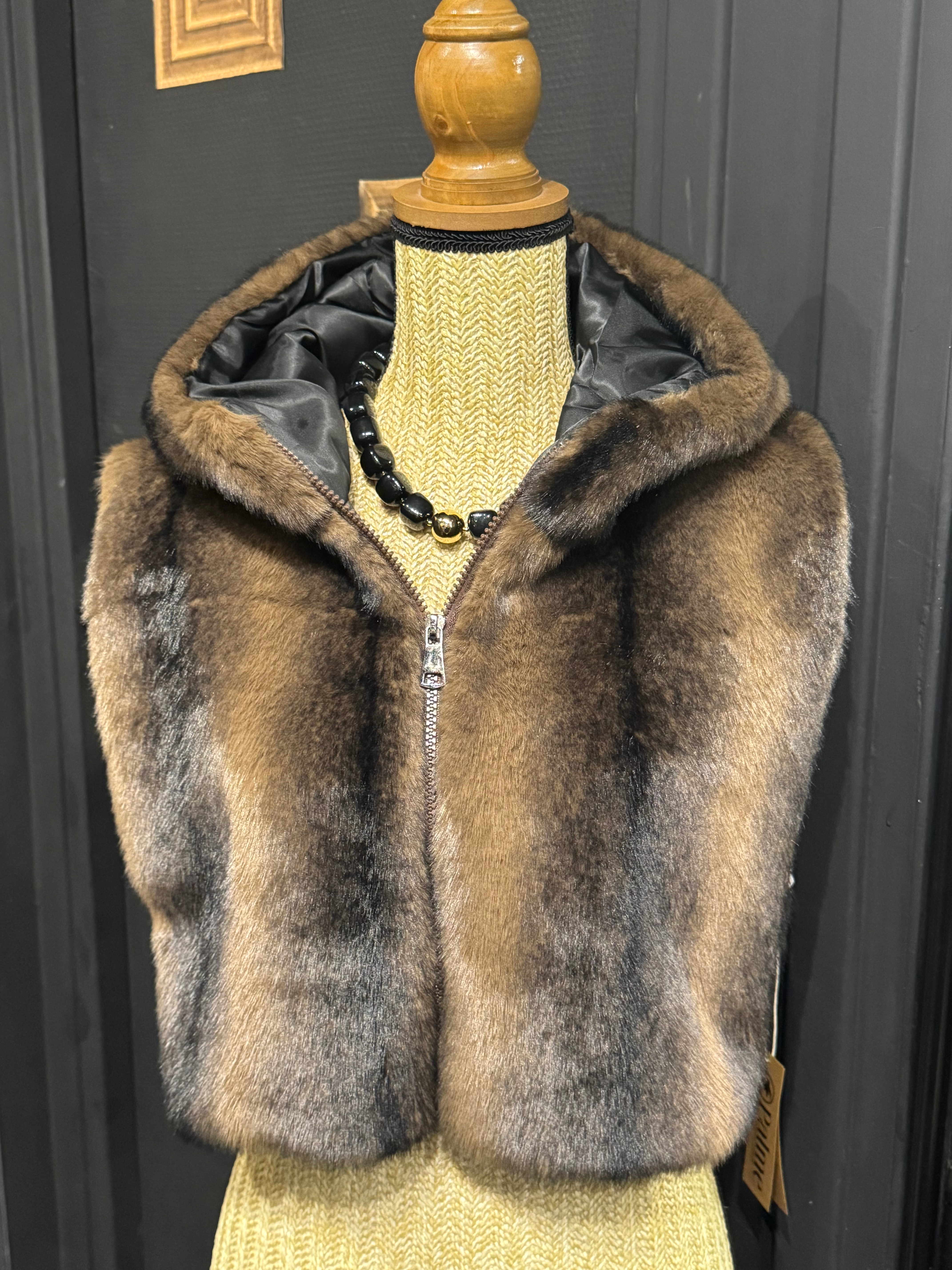 Capuche fausse fourrure marron foncé