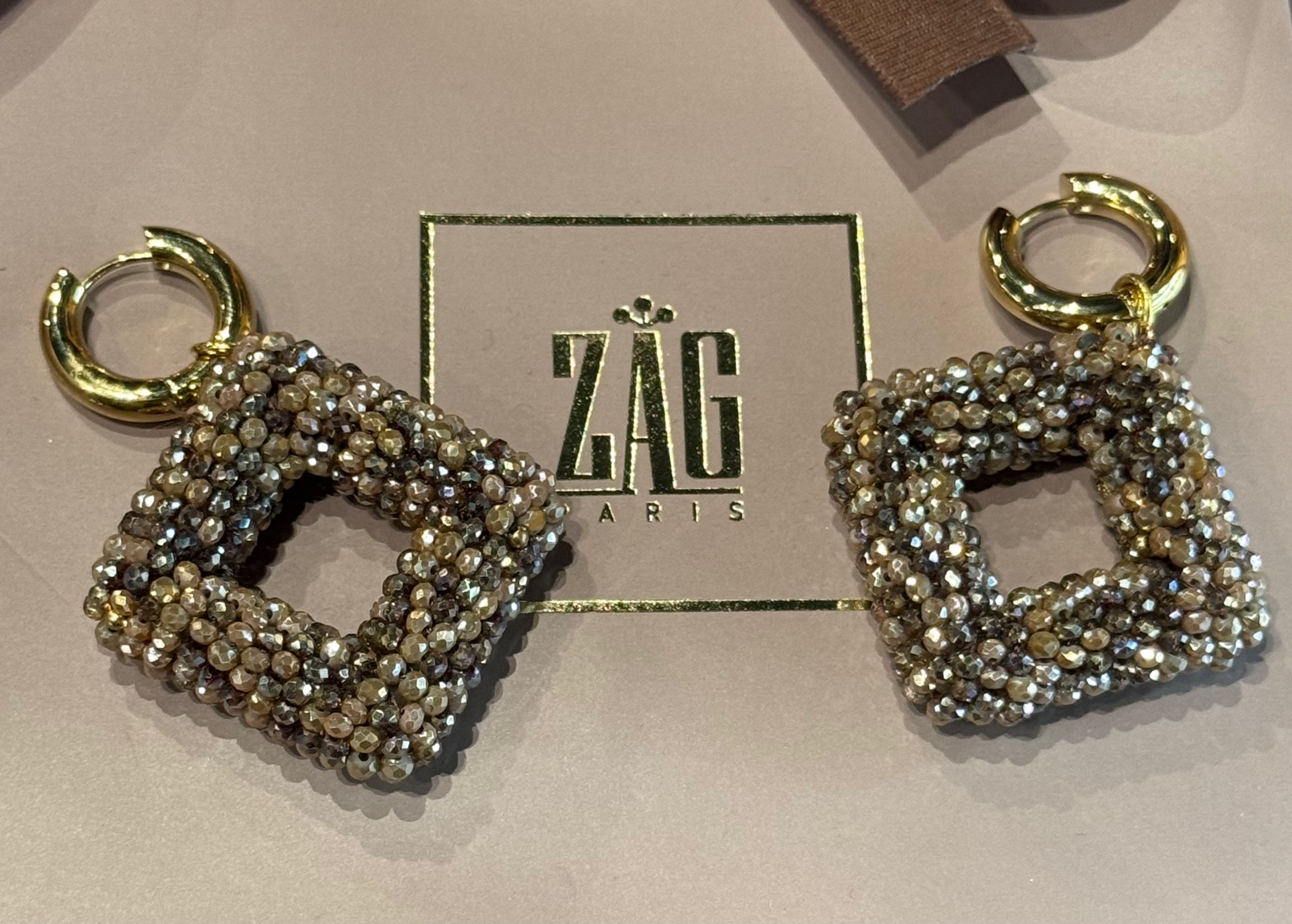 Zag boucles d’oreille créoles marron doré 