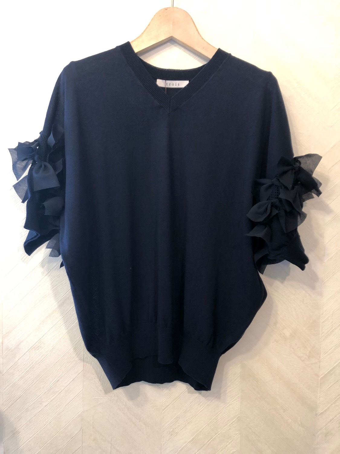 trois ribbon summer knit tops