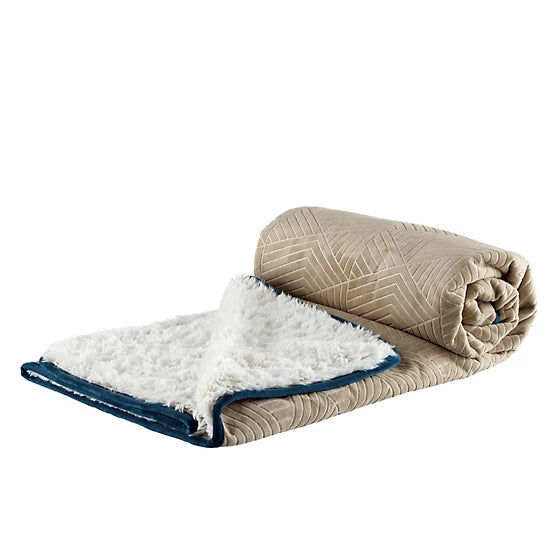 MuttNation Quilted Water Resistant Pet Blanket