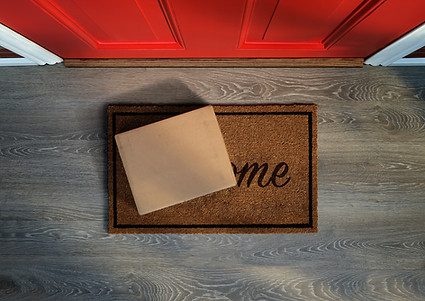 Delivered outside the door, e-commerce p