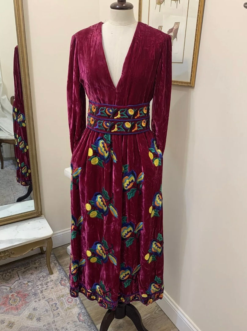 Thumbnail: Vintage Oscar De La Renta Burgundy Velvet Dress 