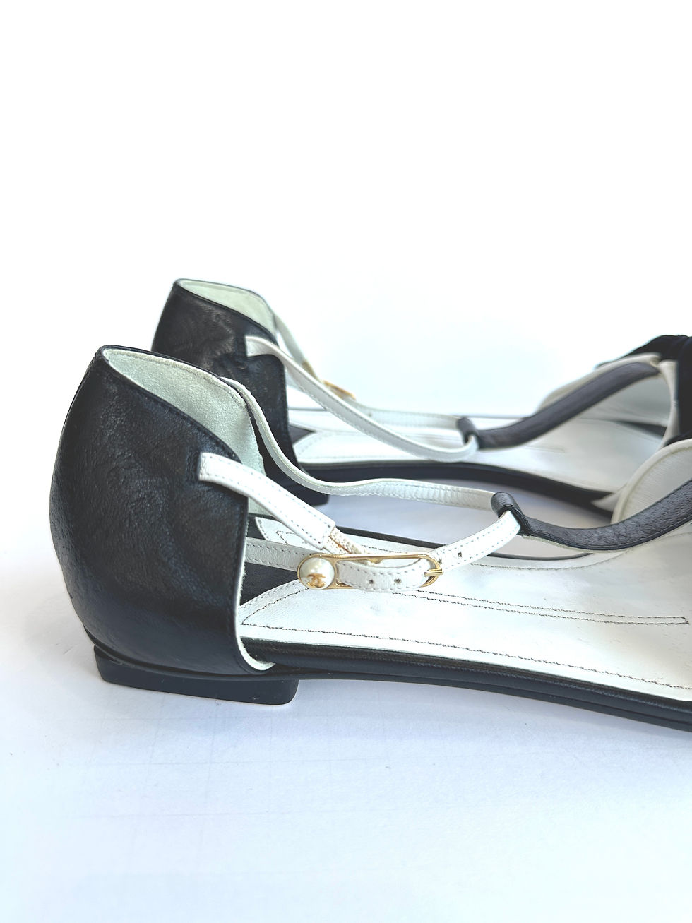 Thumbnail: Chanel Black and White T-Bar Sandal 2006 Cruise Collection