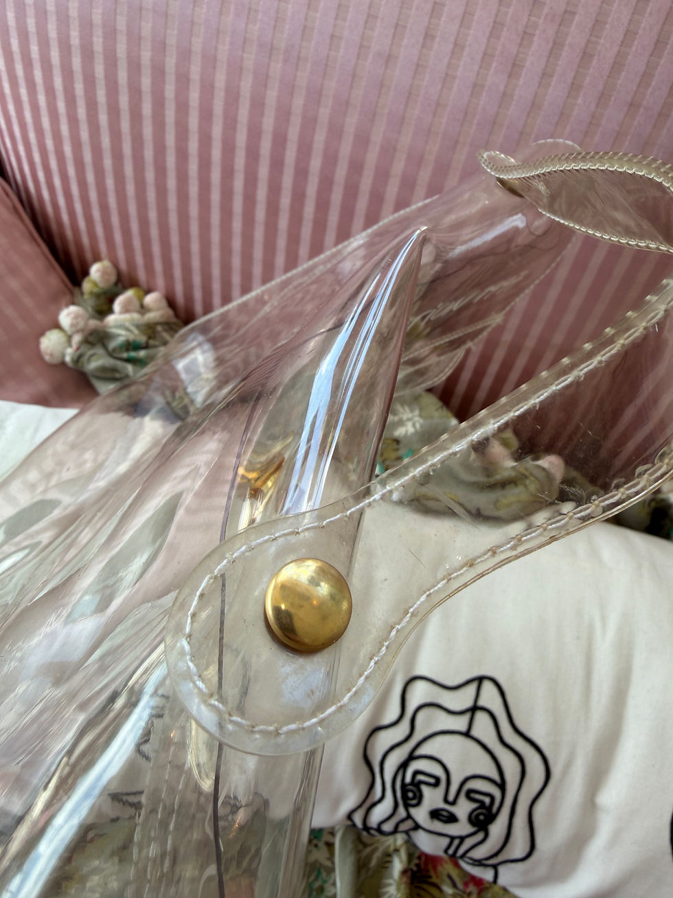 Thumbnail: Hermès 1997 “Un Voyage au Pays des Merveilles” Clear Vinyl Kelly Bag | Expositio
