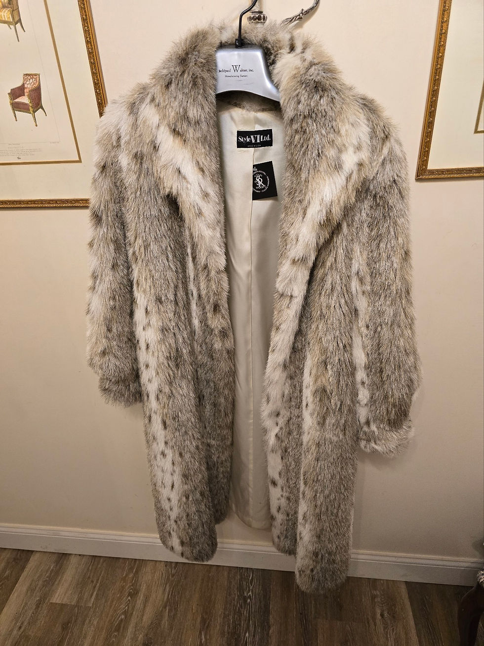 Thumbnail: Vintage Faux Snow Leopard Fur Coat