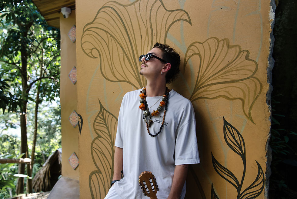 Munki Turns Wanderlust Into Something Genuinely Catchy On “Far Away”