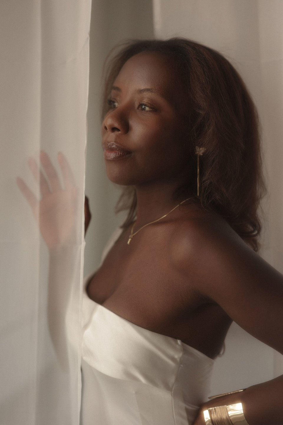 EMÜ Announces “Hurt Like This,” a Dreamy Afro-R&B Single About Quiet Heartbreak