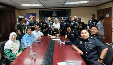 Mesyuarat bersama Ibu Pejabat Polis Kontinjen (IPK) KL