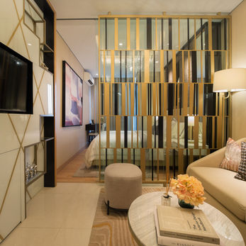 Infusing Clasical Elements into Contemporary Interior for a Timeless Look