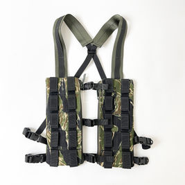 AD-THE TOPIC VEST-23