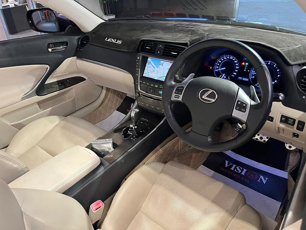 Thumbnail: 2010 LEXUS IS250C