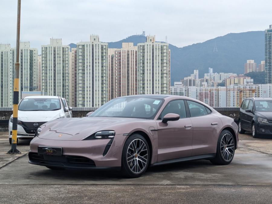 Thumbnail: 2021 PorscheTaycan