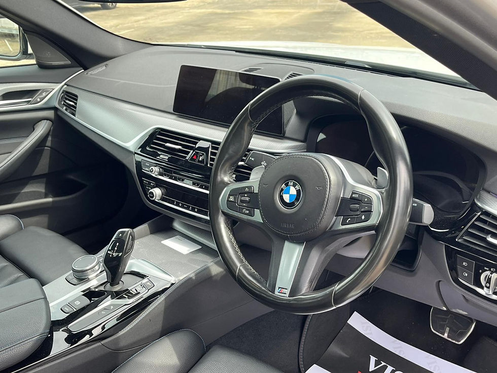 Thumbnail: 2019 BMW 520IA M SPORT EDITION  (G30)