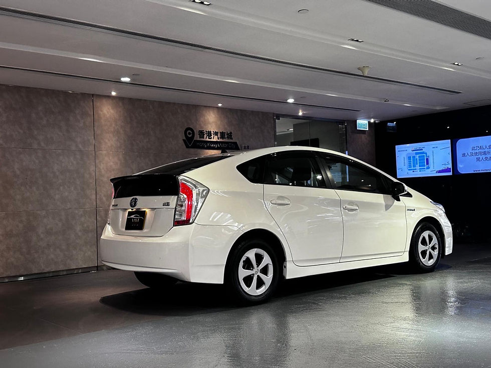 縮圖：2015 TOYOTA PRIUS HYBRID 1.8