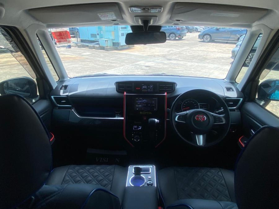 Thumbnail: 2019 Toyota Roomy Custom G-T