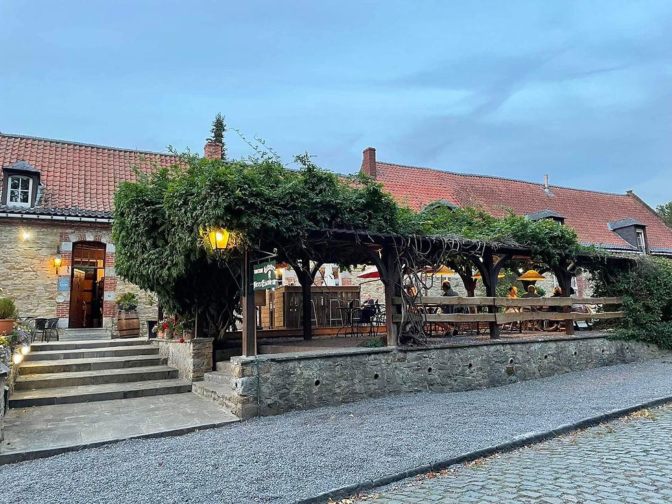 terrasse du restaurant le vieux chaudron