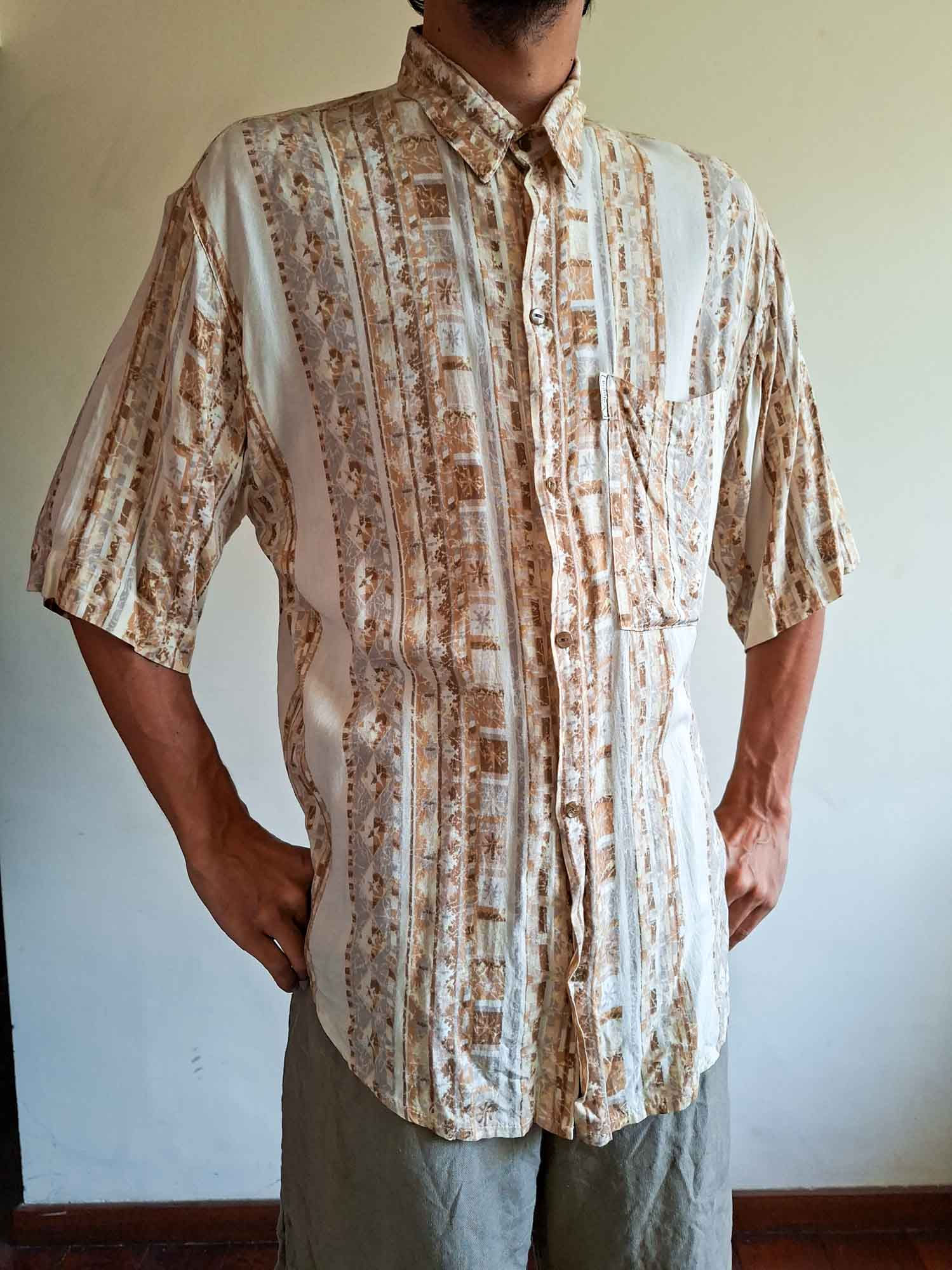 Camisa Volúpia Vintage anos 1990 (tam G)