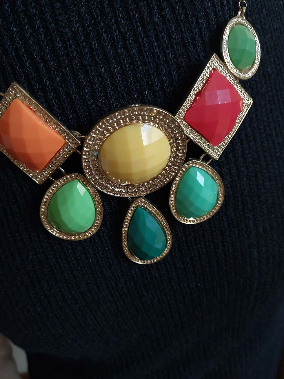 Miniatura: Colar colores e dourado