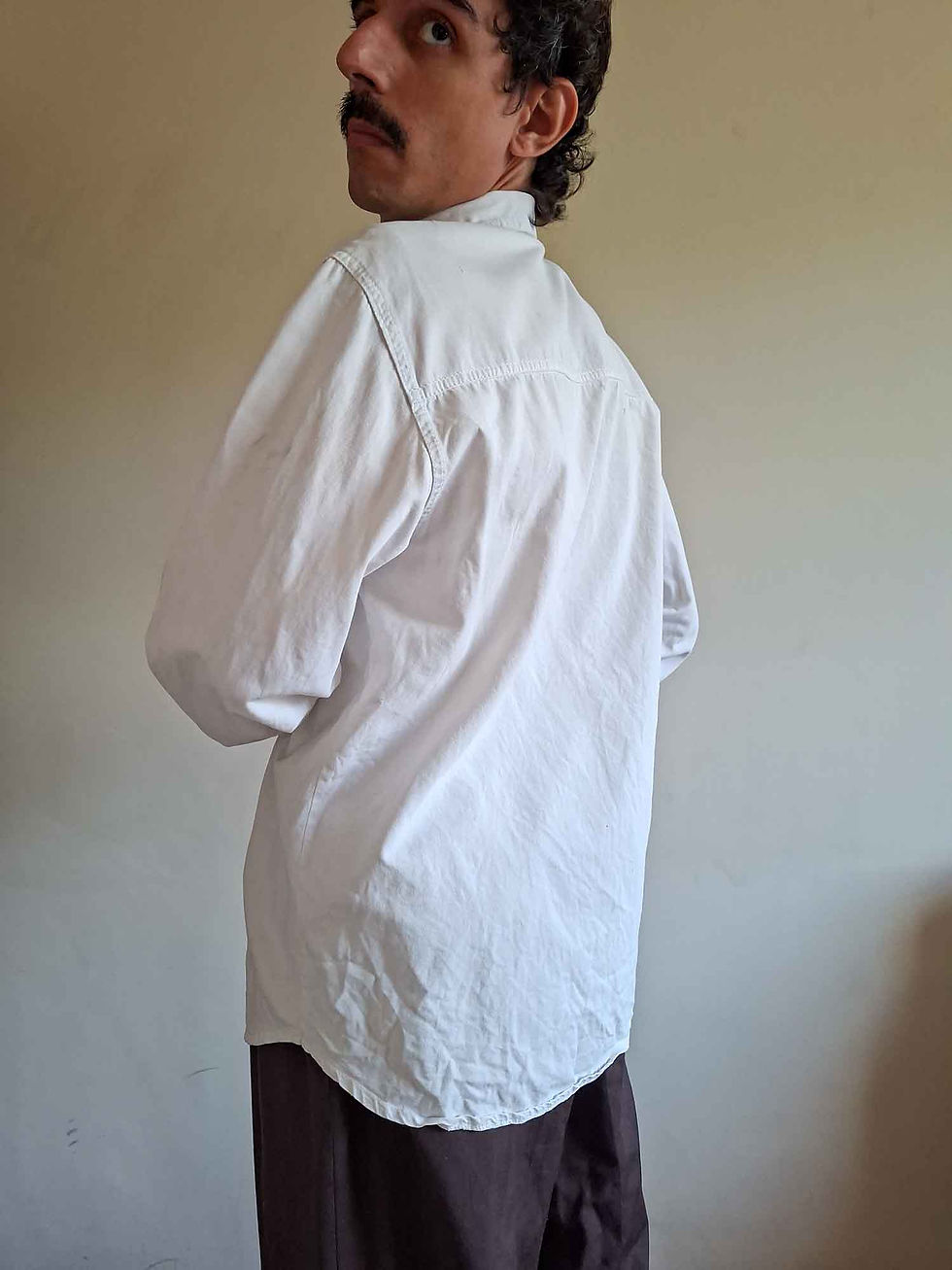 Miniatura: Camisa Vintage K Garcia com bordado de flores (tam M)