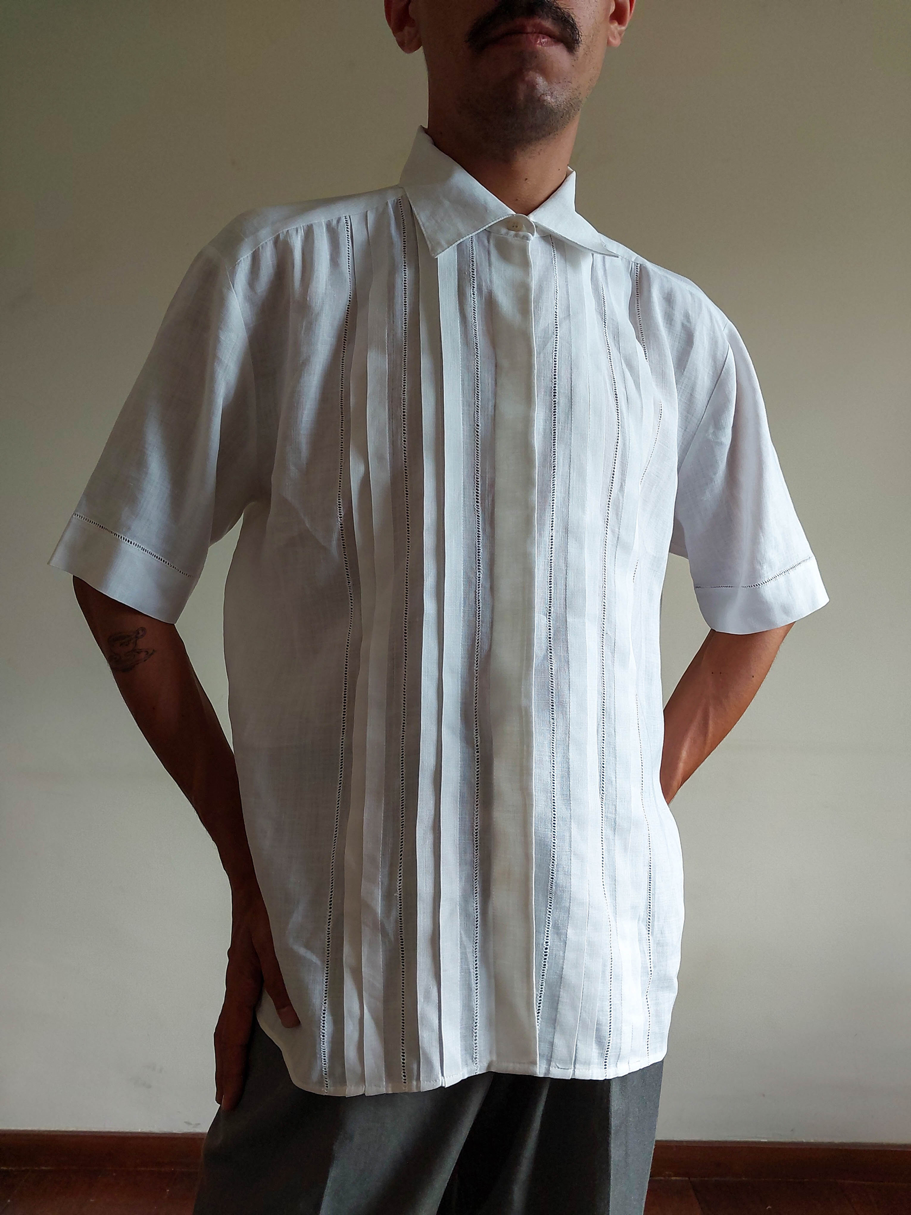 Camisa Vintage Catavento em cambraia de linho (tam G)
