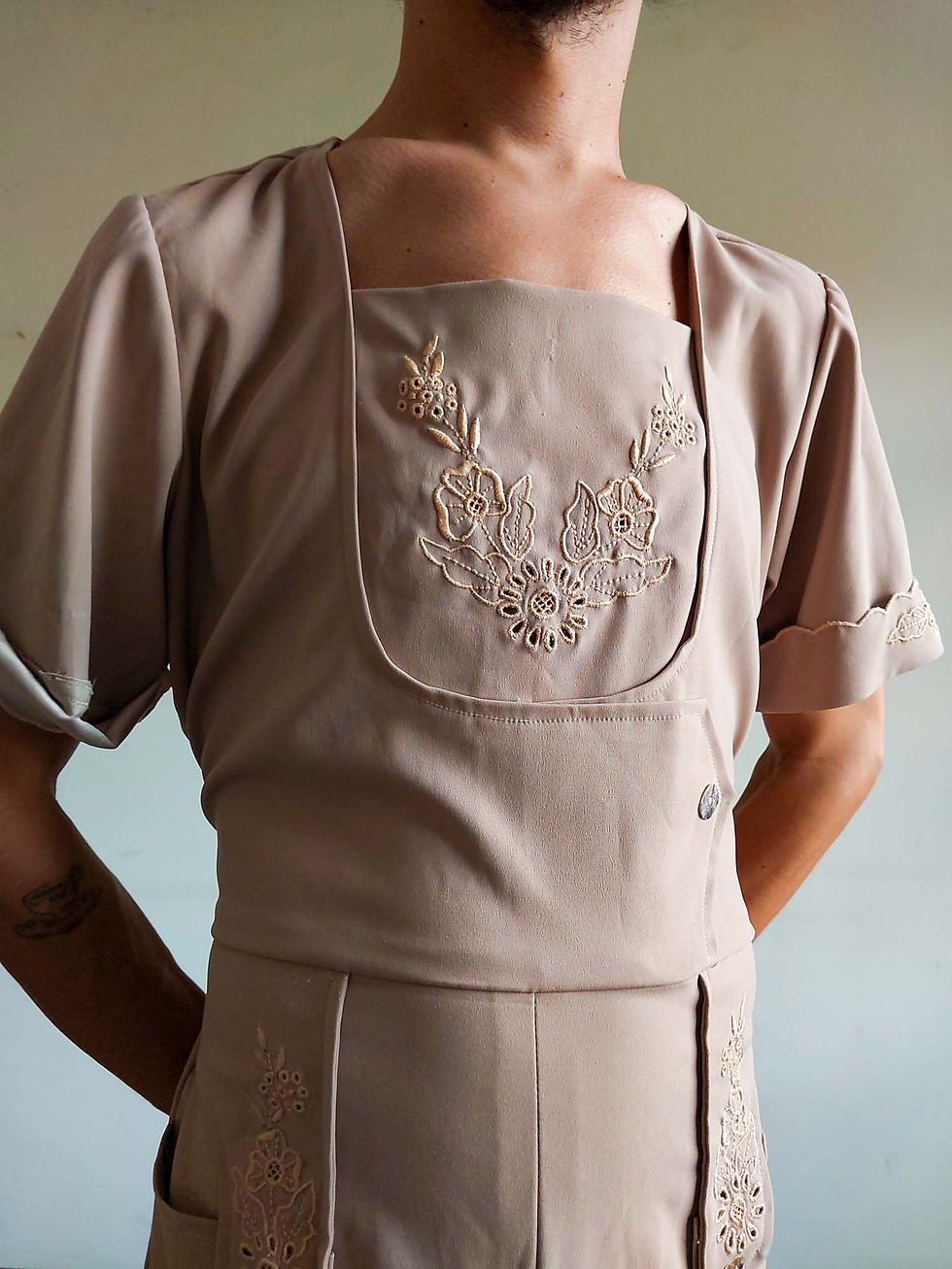 Miniatura: Macaquinho anos 70 bordado (tam M)