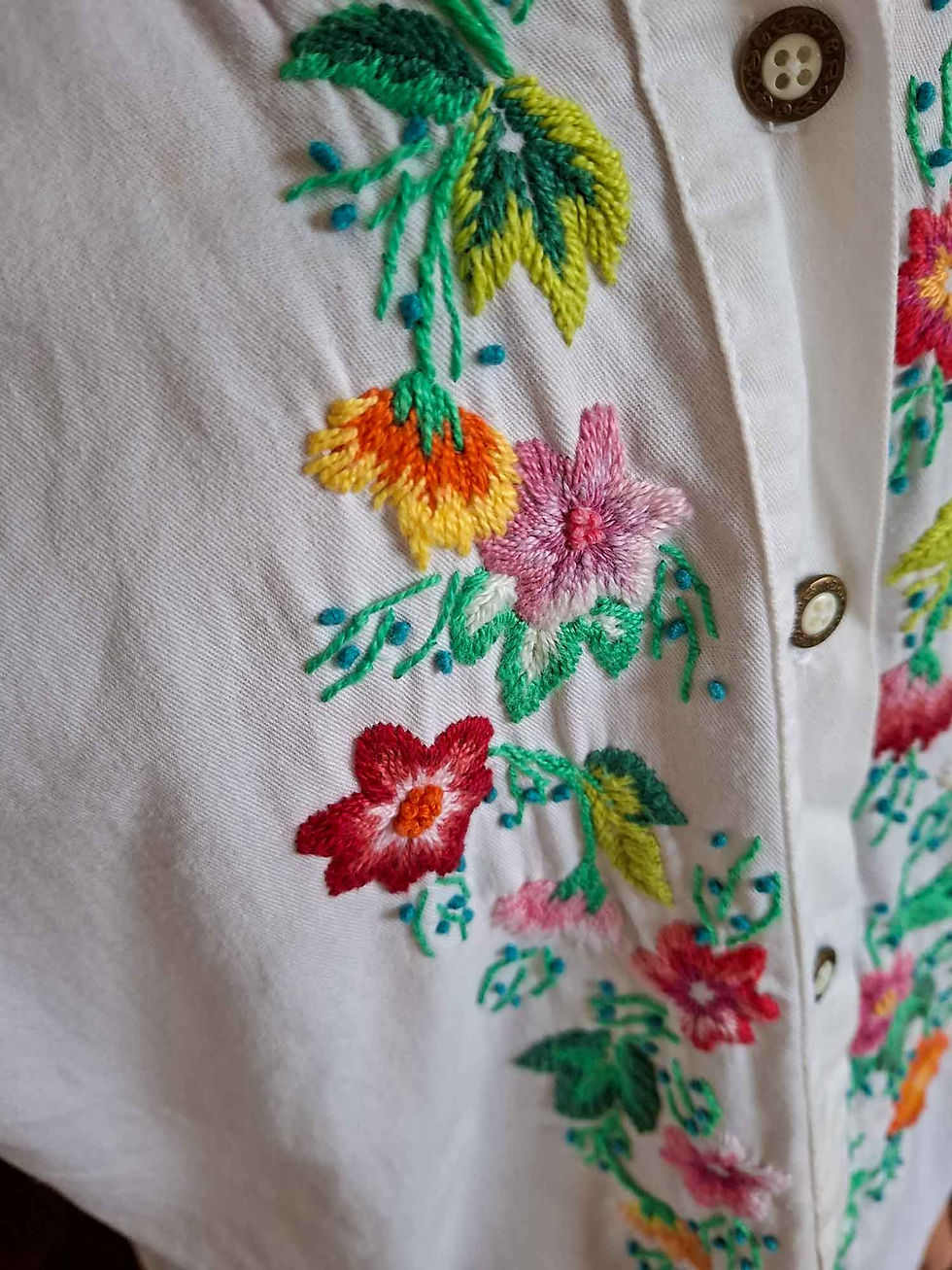 Miniatura: Camisa Vintage em algodão com bordado manual (tam M)