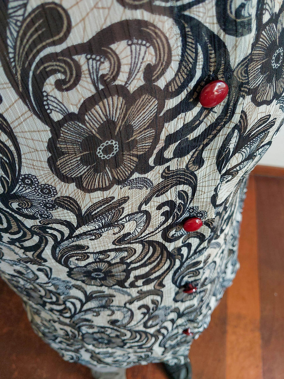 Miniatura: Camisa Biani flores cinzas (tam M)