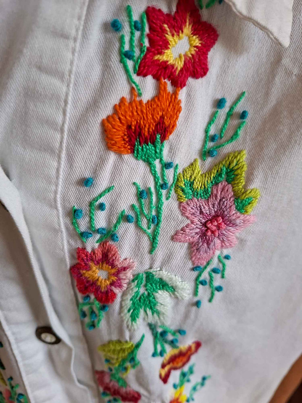 Miniatura: Camisa Vintage em algodão com bordado manual (tam M)