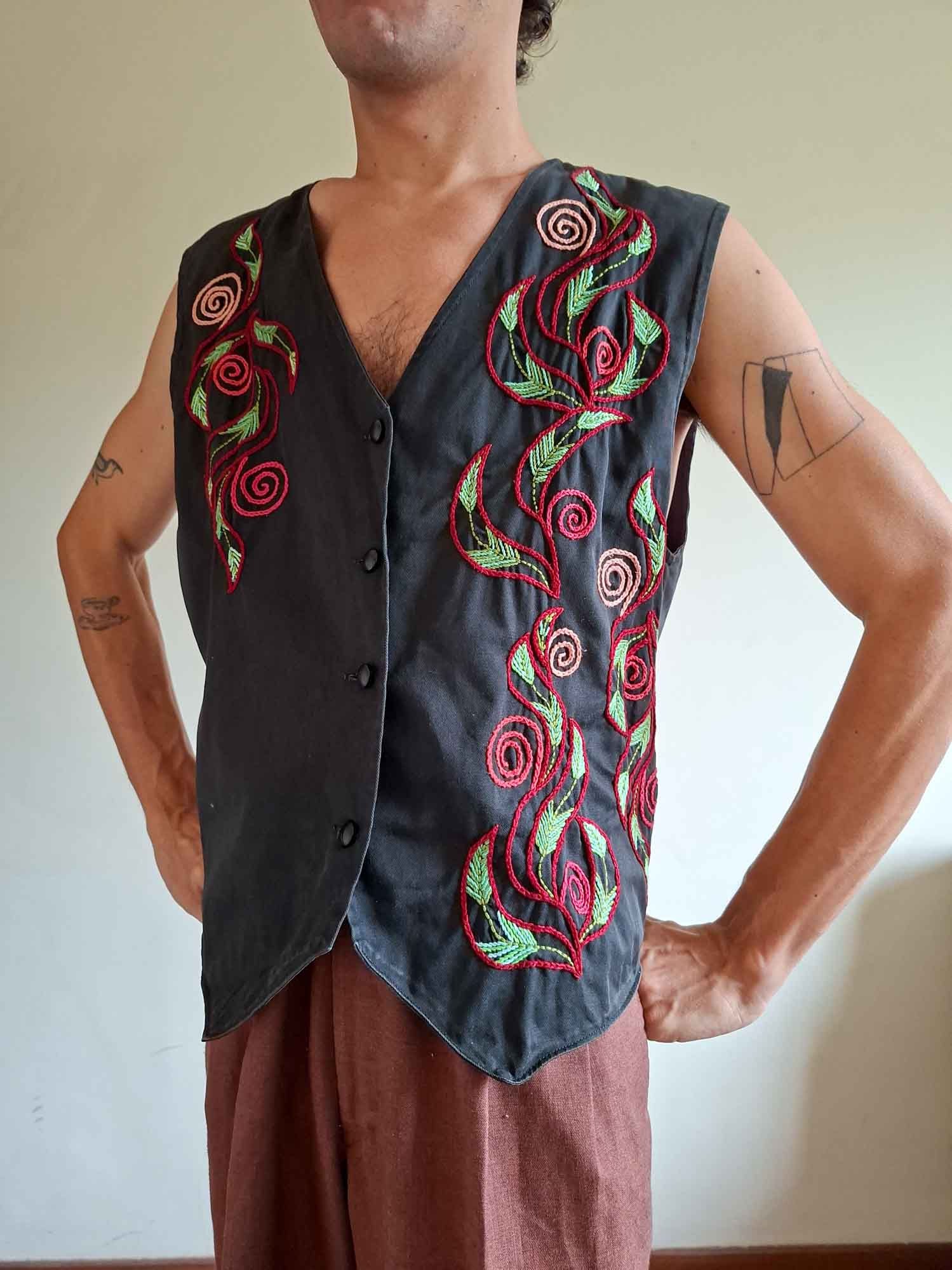 Colete Vintage Bordado Preto (tam M)