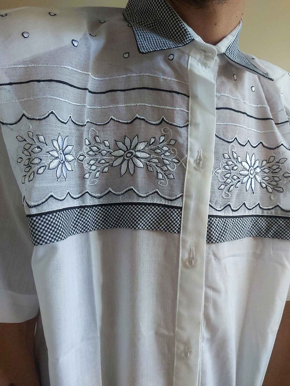 Miniatura: Camisa Mie Confecções em cambraia bordada (tam M)