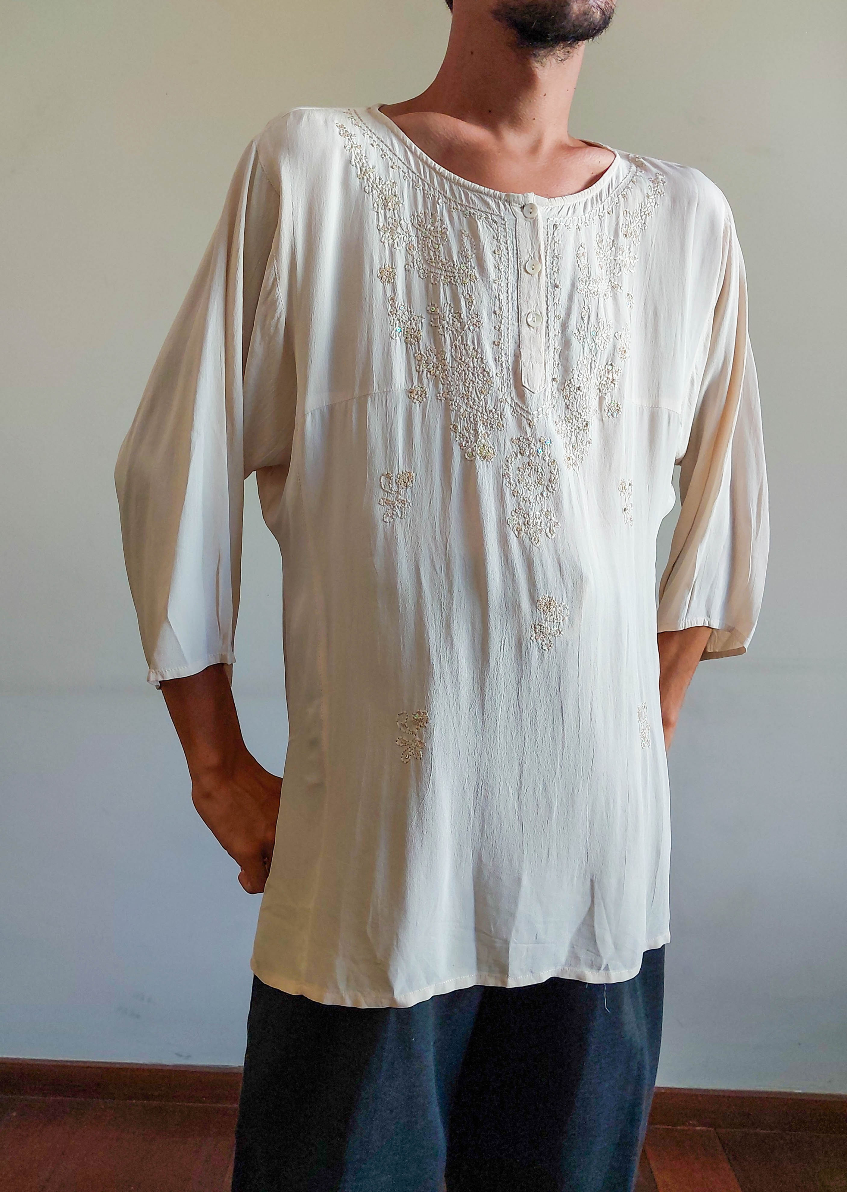 Camisa Vintage Anne Classic em crepe de seda bordado a mão (tam M)