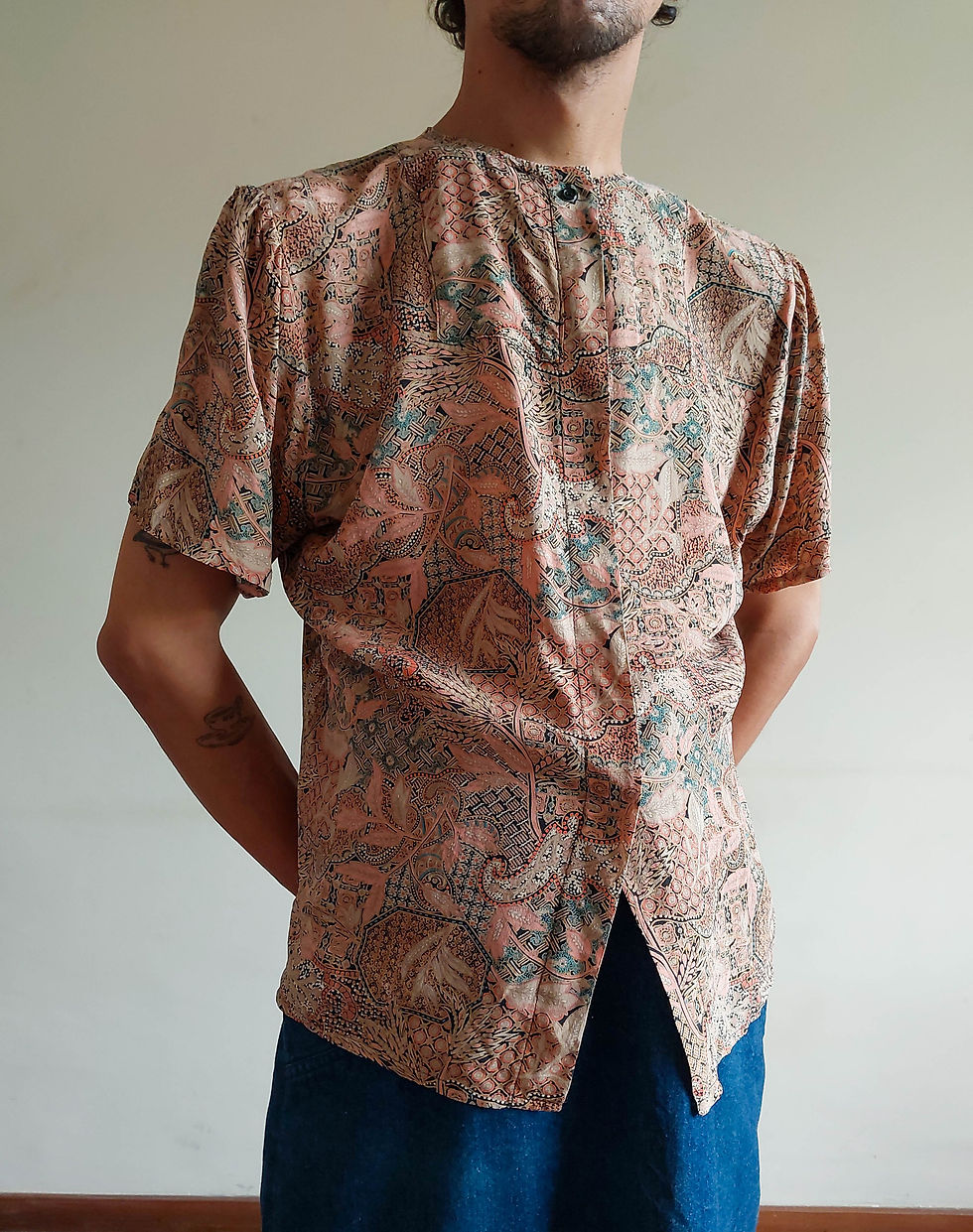 Camisa Vintage em Seda Estampada (tam M)