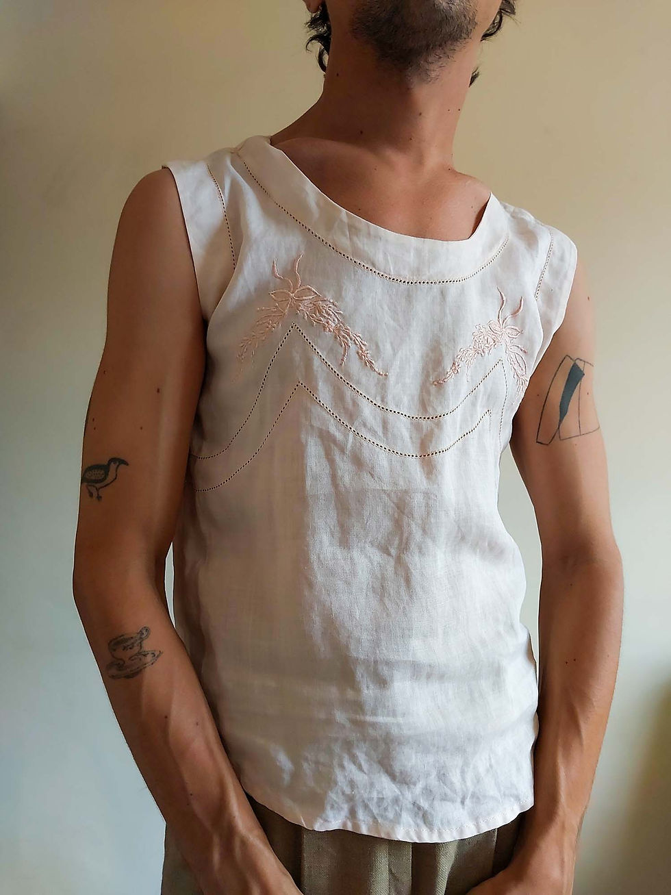 Miniatura: Regata Magia Moda Linho Puro Bordado (tam M)